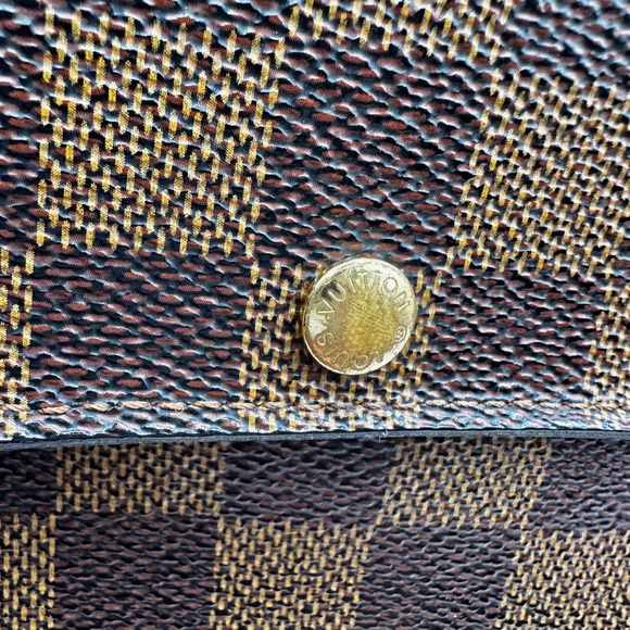 Louis Vuitton Damier Ebene Sarah Wallet - Picture 11 of 16